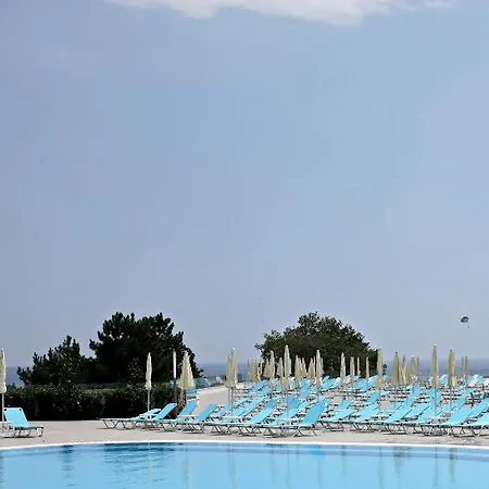 Astoria 3*